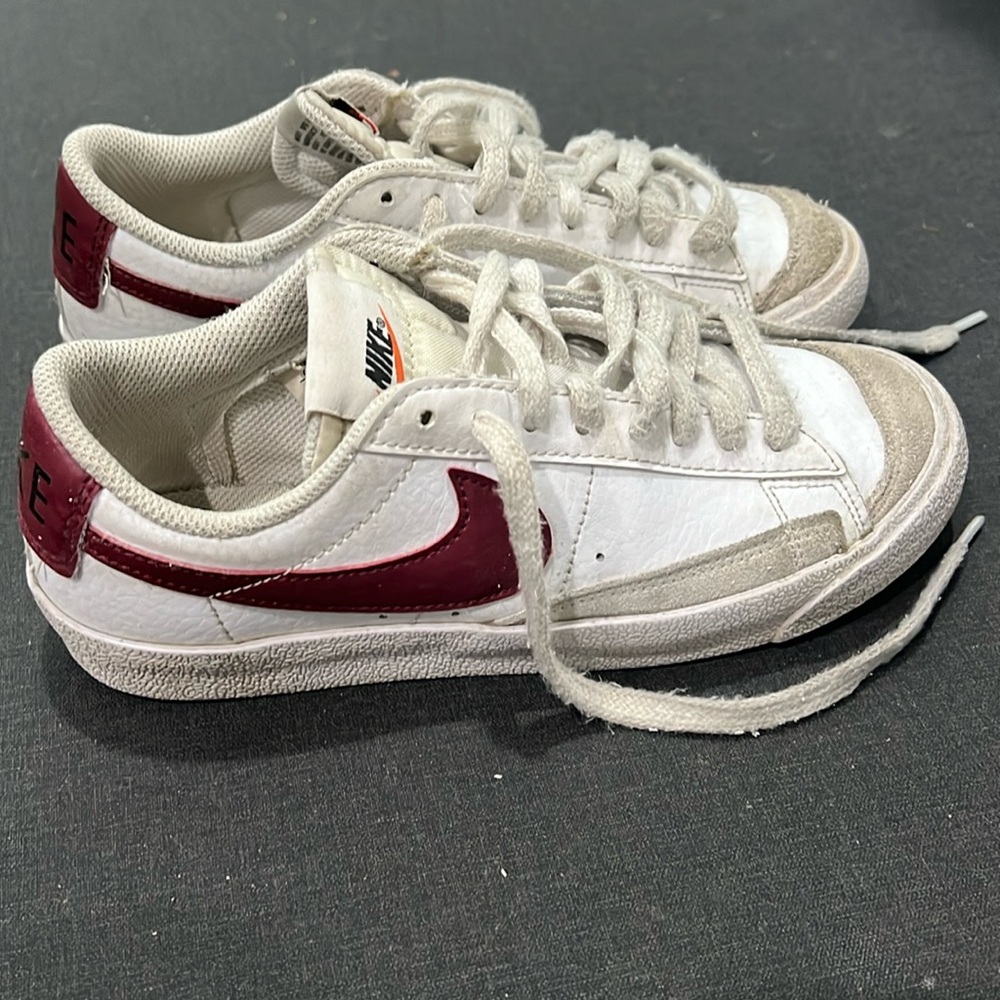 Nike Blazer Low 77 - kids 4Y
